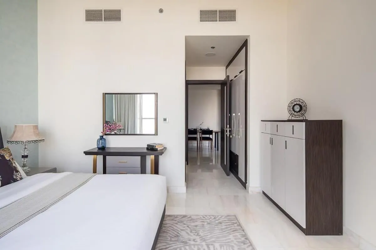 Apartment Frank Porter - Bayz Tower By Danube Dubai